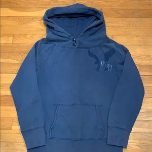 American Eagle Outfitters pullover with buttons